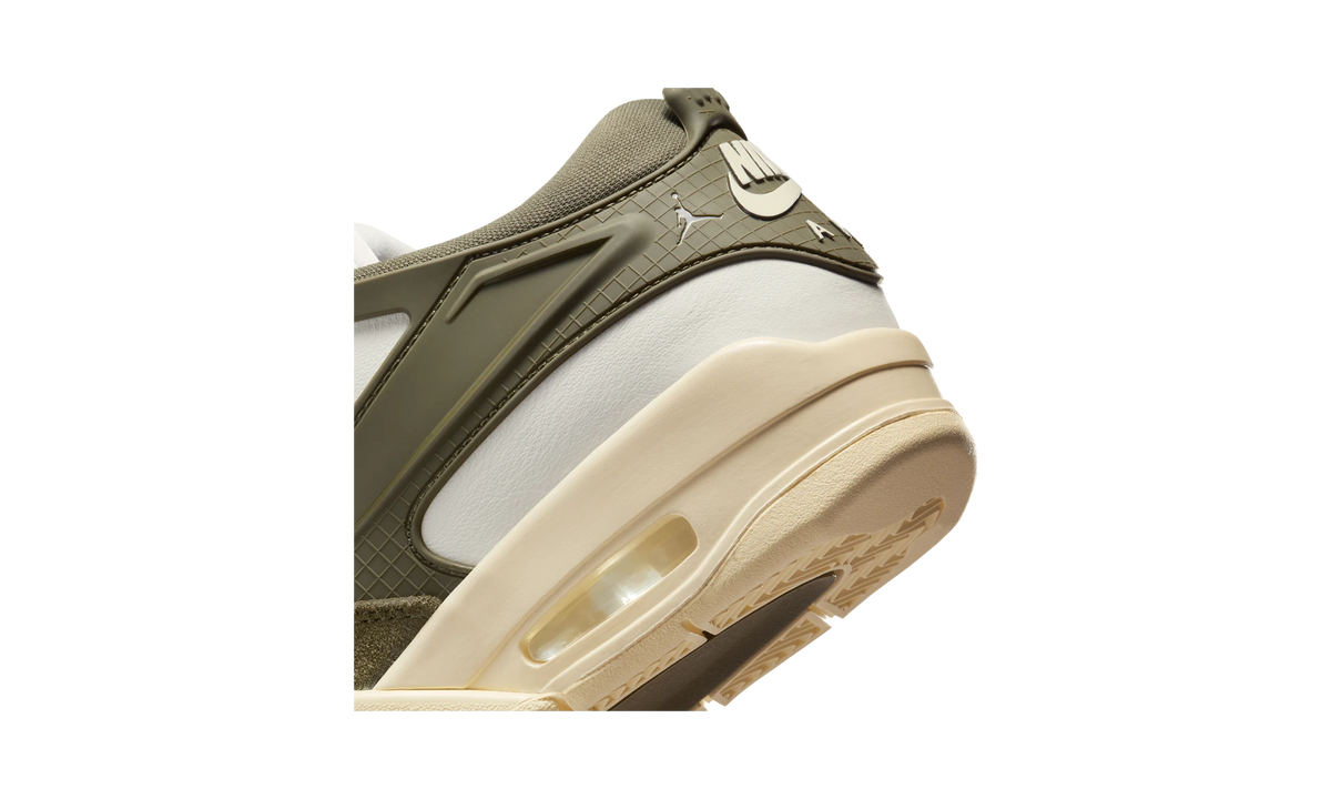 Overkicks - Air Jordan 4 RM Sail Medium Olive (FQ7940-121) - detalle