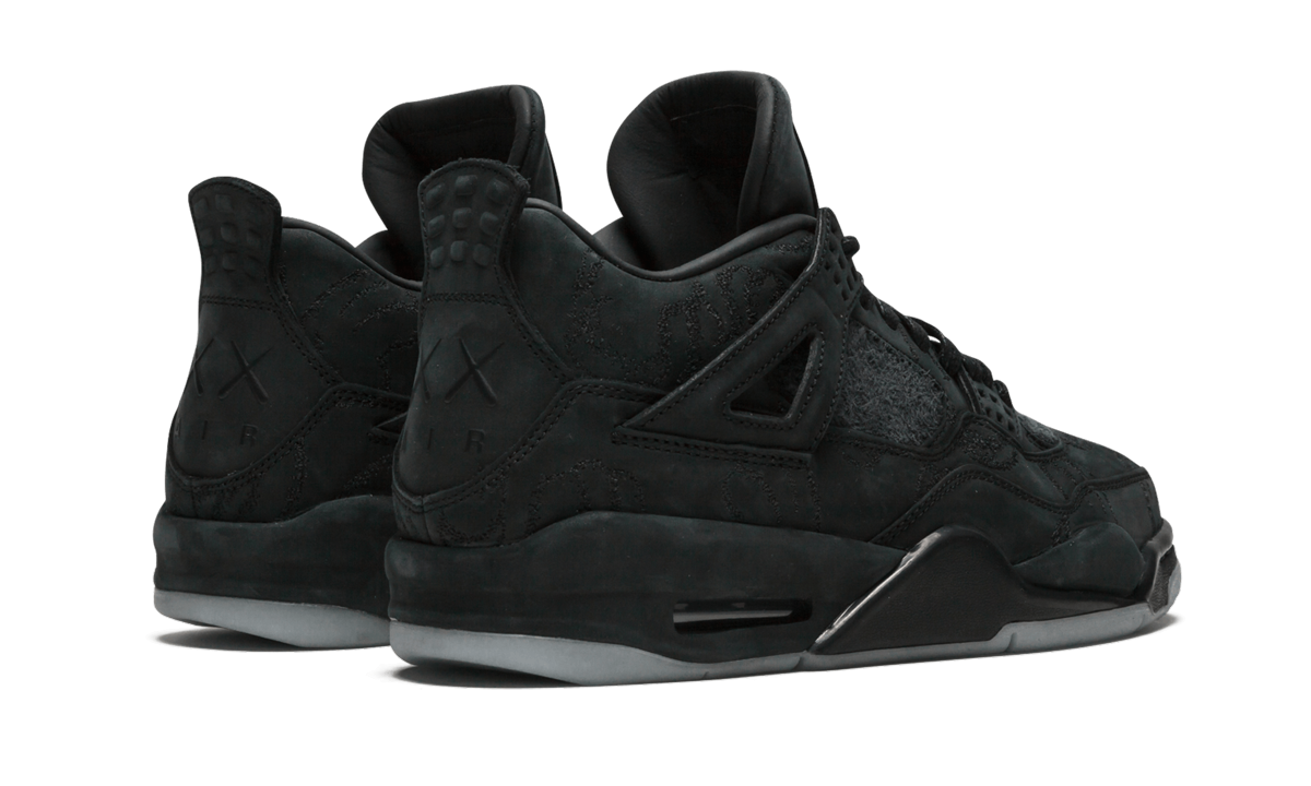 Overkicks - Air Jordan 4 Retro Kaws Black (930155-001) - par completo