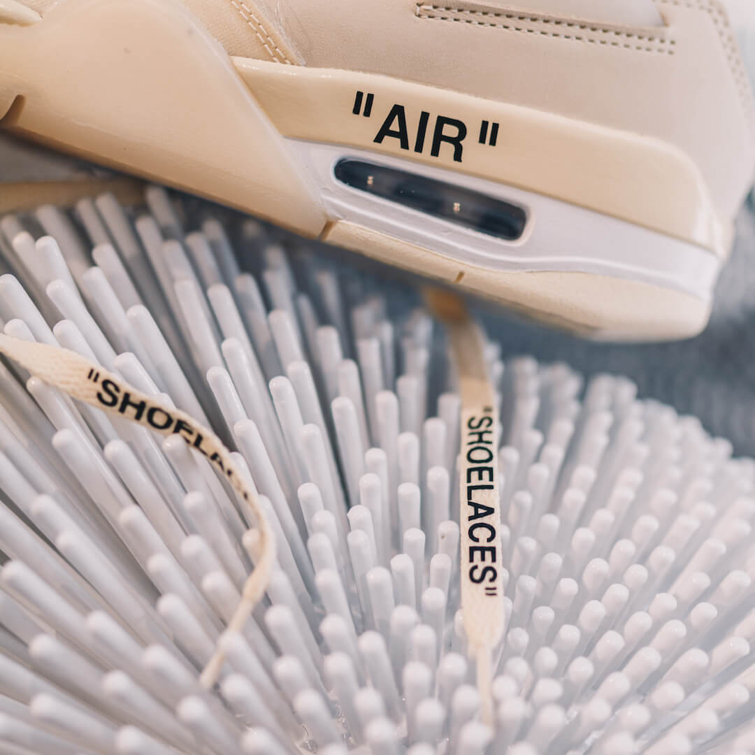 Overkicks - Air Jordan 4 Retro Off-White Sail (CV9388-100) - vista superior