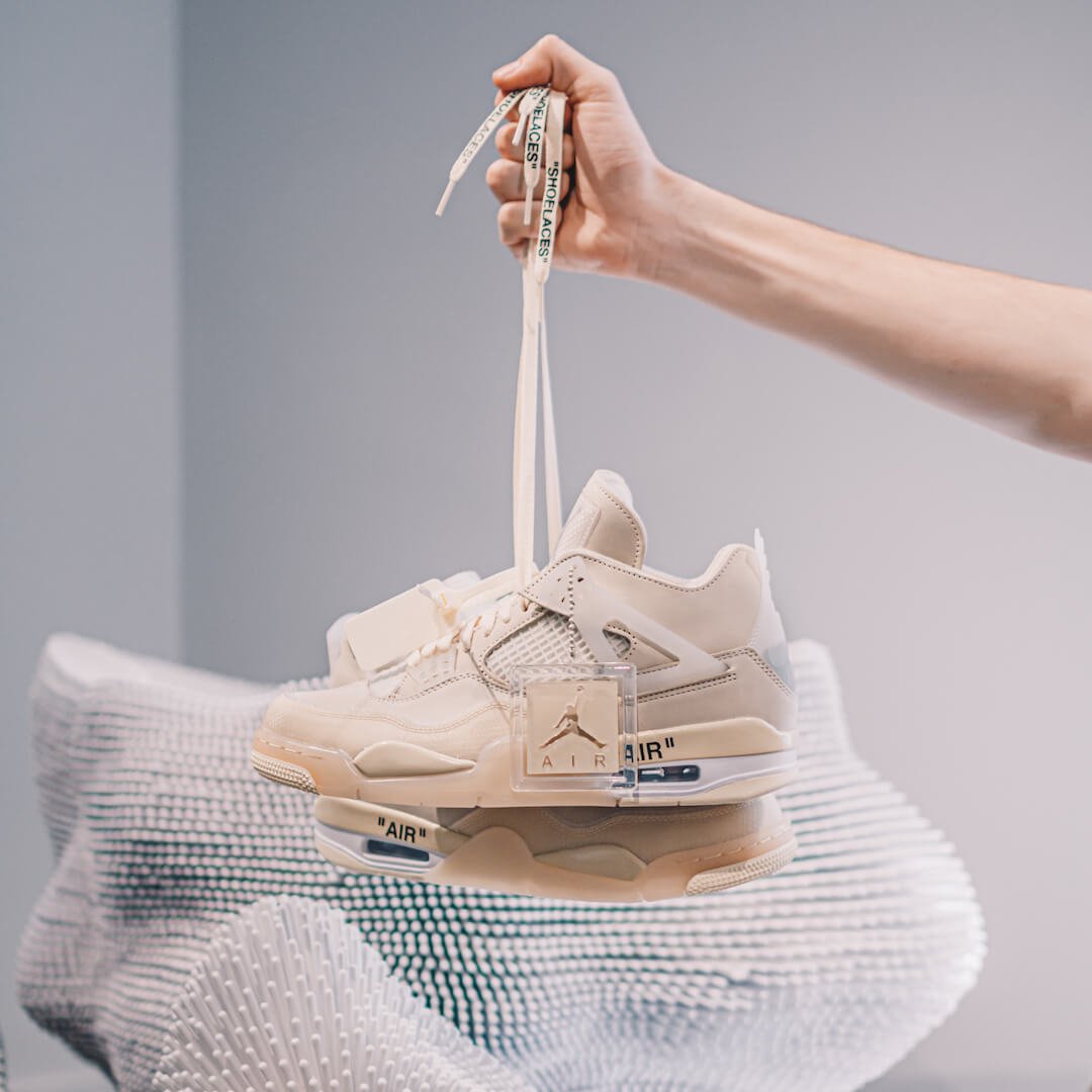 Overkicks - Air Jordan 4 Retro Off-White Sail (CV9388-100) - detalle lateral interior