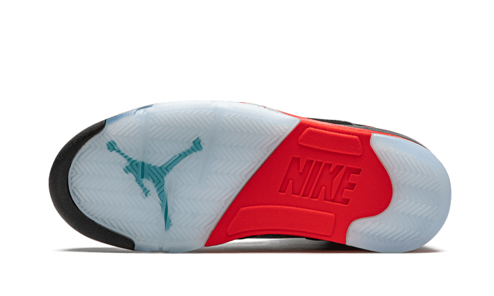 Overkicks - Air Jordan 5 Retro Top 3 (CZ1786-001) - detalle suela