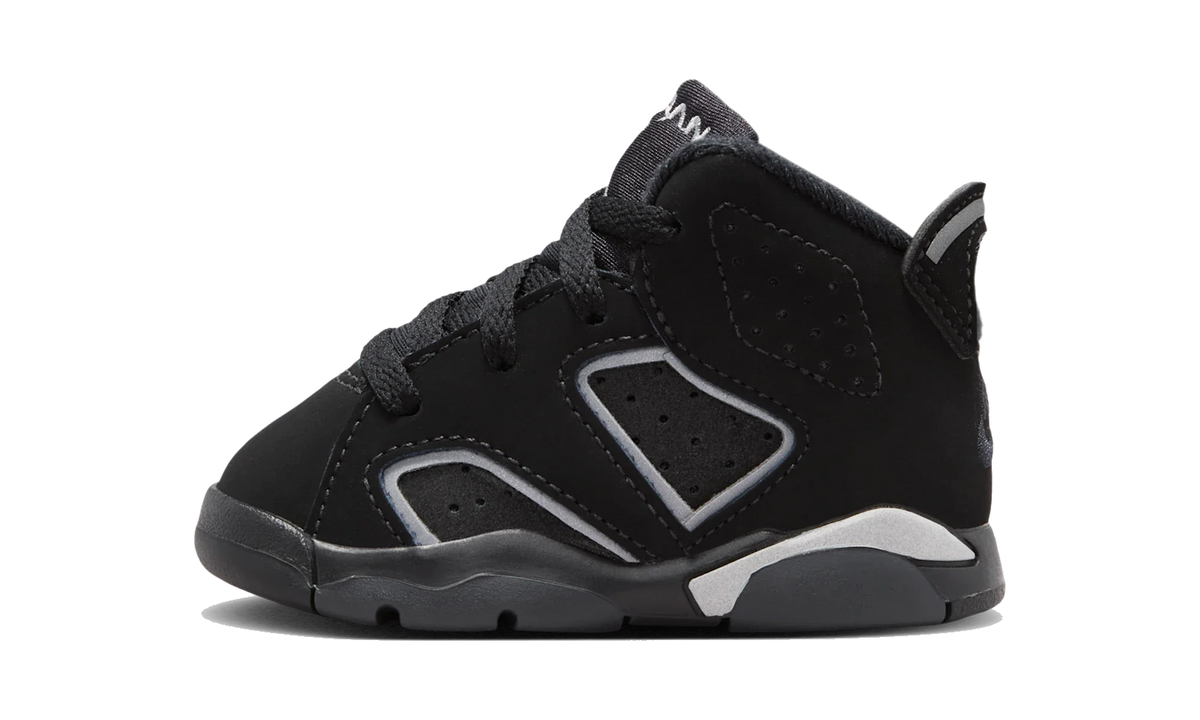 Overkicks - Air Jordan 6 Retro Cap and Gown (TD) (IR2296-010) - vista lateral