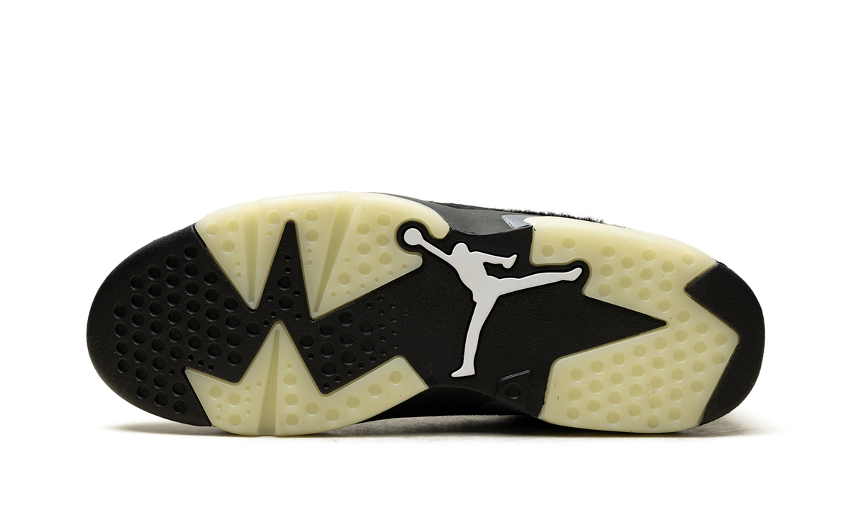 Overkicks - Air Jordan 6 Retro Low Blackout (IO9786-001) - detalle talón