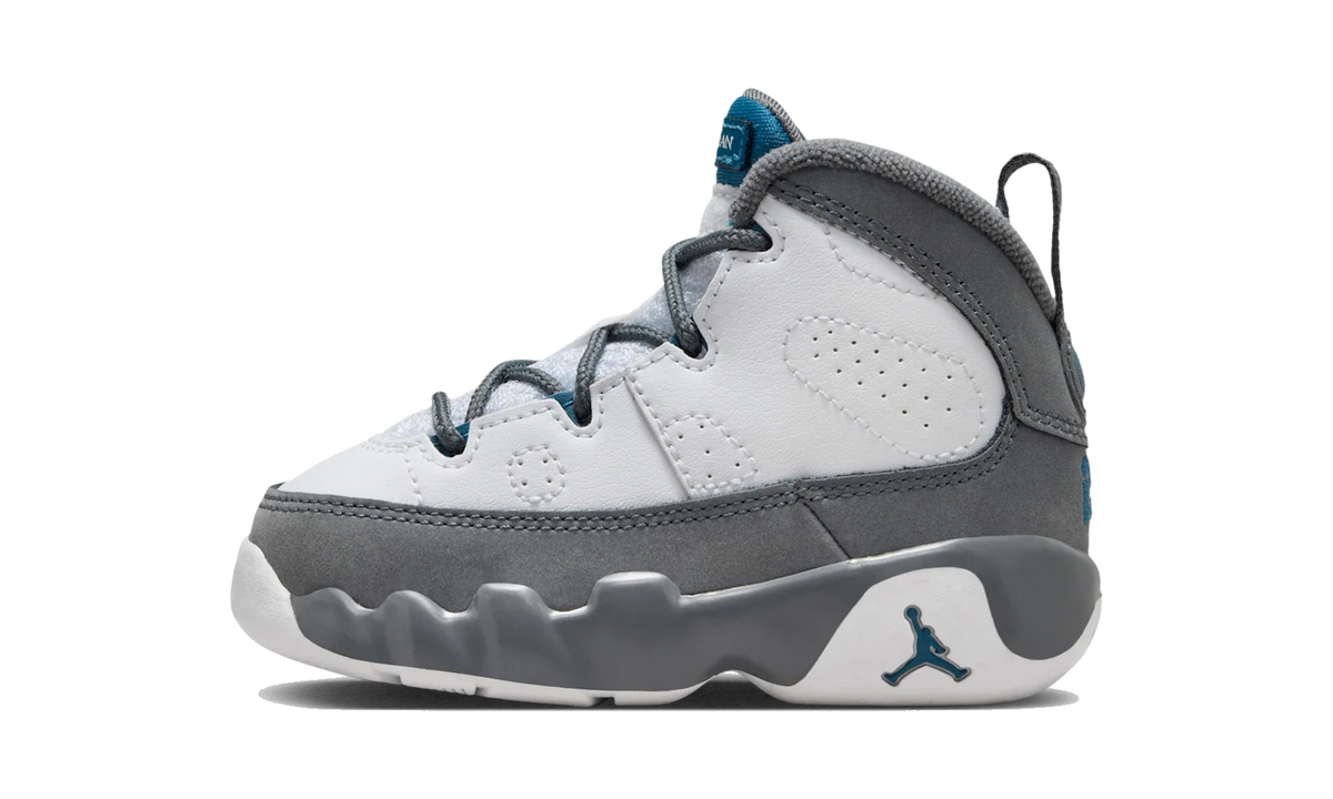 Overkicks - Air Jordan 9 Retro Flint Grey French Blue (2026) (TD) (401812-100) - vista lateral
