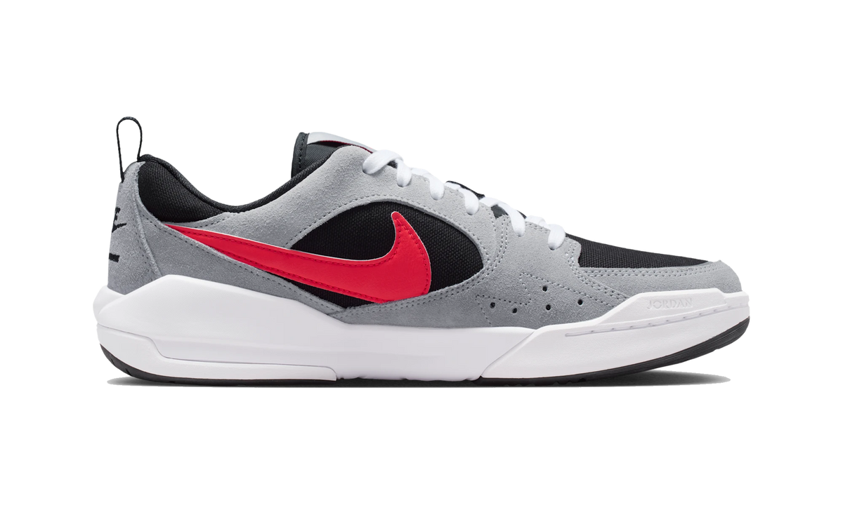 Overkicks - Air Jordan CMFT Era Black Wolf Grey Infrared (HJ6777-006) - detalle suela