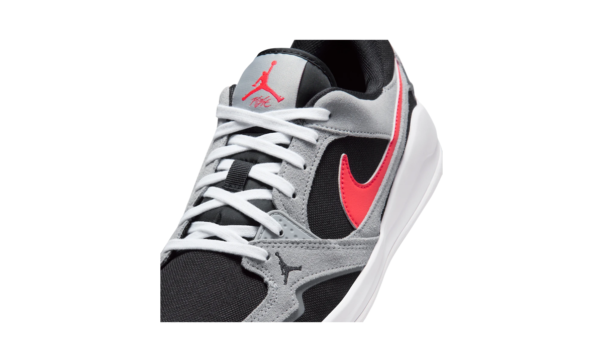Overkicks - Air Jordan CMFT Era Black Wolf Grey Infrared (HJ6777-006) - detalle lateral interior