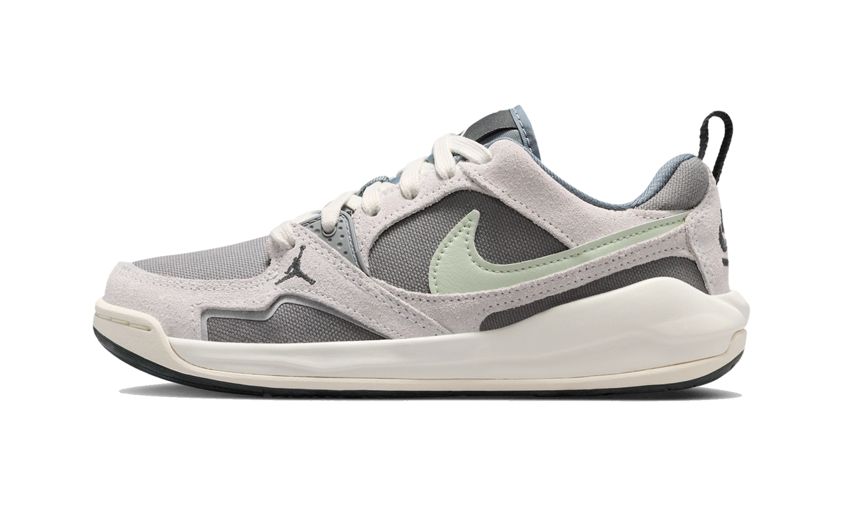 Overkicks - Air Jordan CMFT Era Cool Grey Iris Whisper Jade Aura (HQ0506-003) - vista lateral
