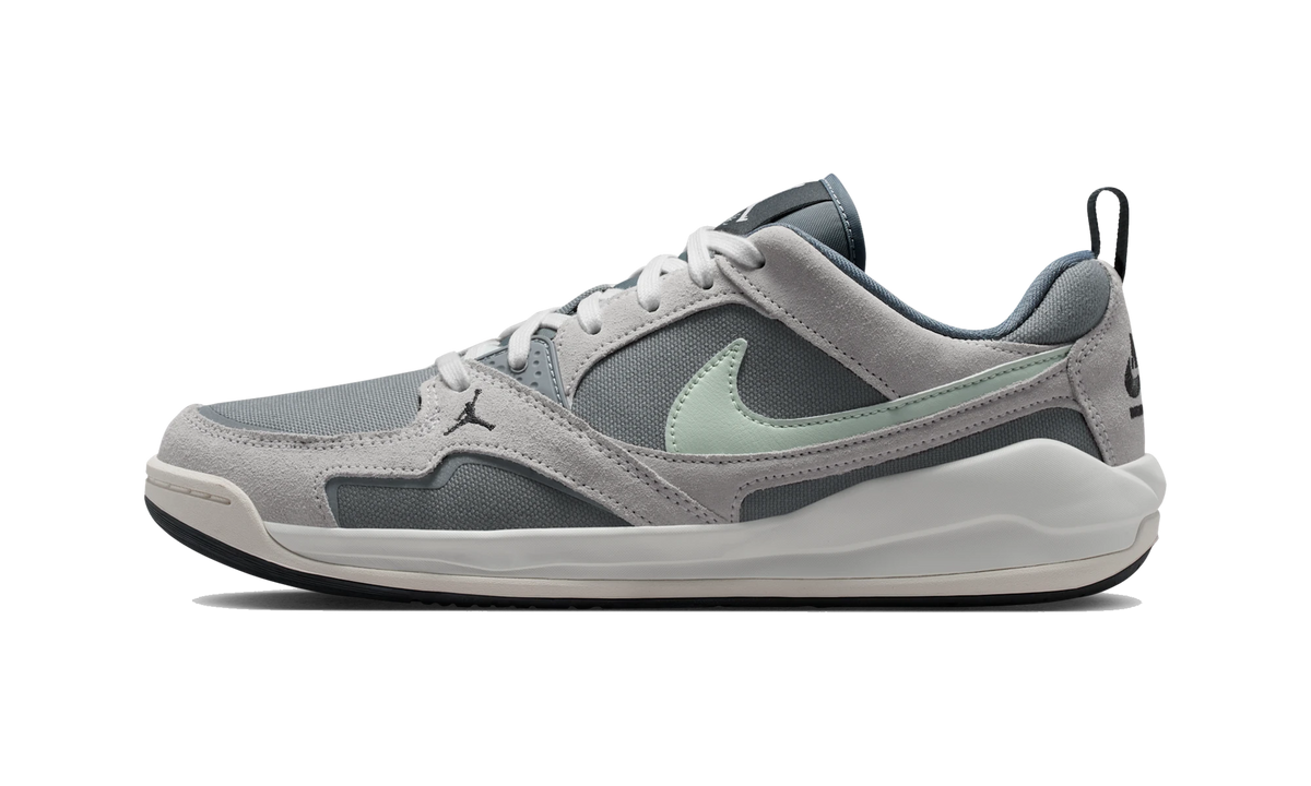 Overkicks - Air Jordan CMFT Era Cool Grey Iris Whisper Jade Aura (HJ6777-003) - vista lateral