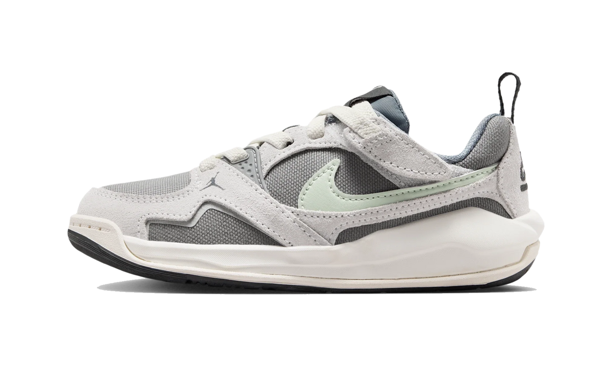 Overkicks - Air Jordan CMFT Era Cool Grey Iris Whisper Jade Aura (PS) (HQ0507-003) - vista lateral