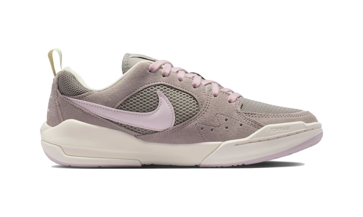 Overkicks - Air Jordan CMFT Era Enigma Stone Particle Rose (HJ6778-001) - detalle suela