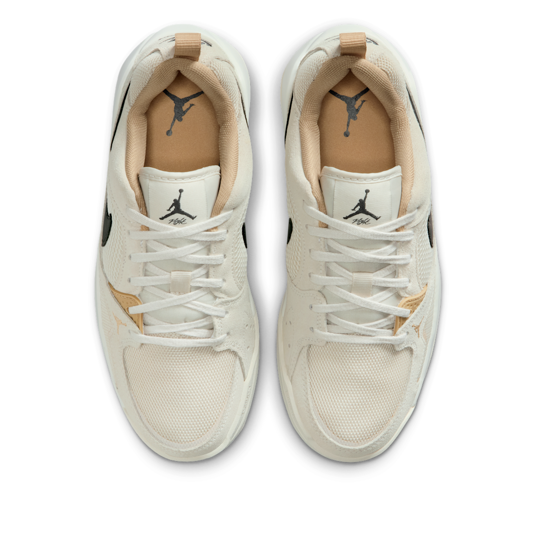 Overkicks - Air Jordan CMFT Era Light Orewood Brown Sail (HJ6778-120) - par completo