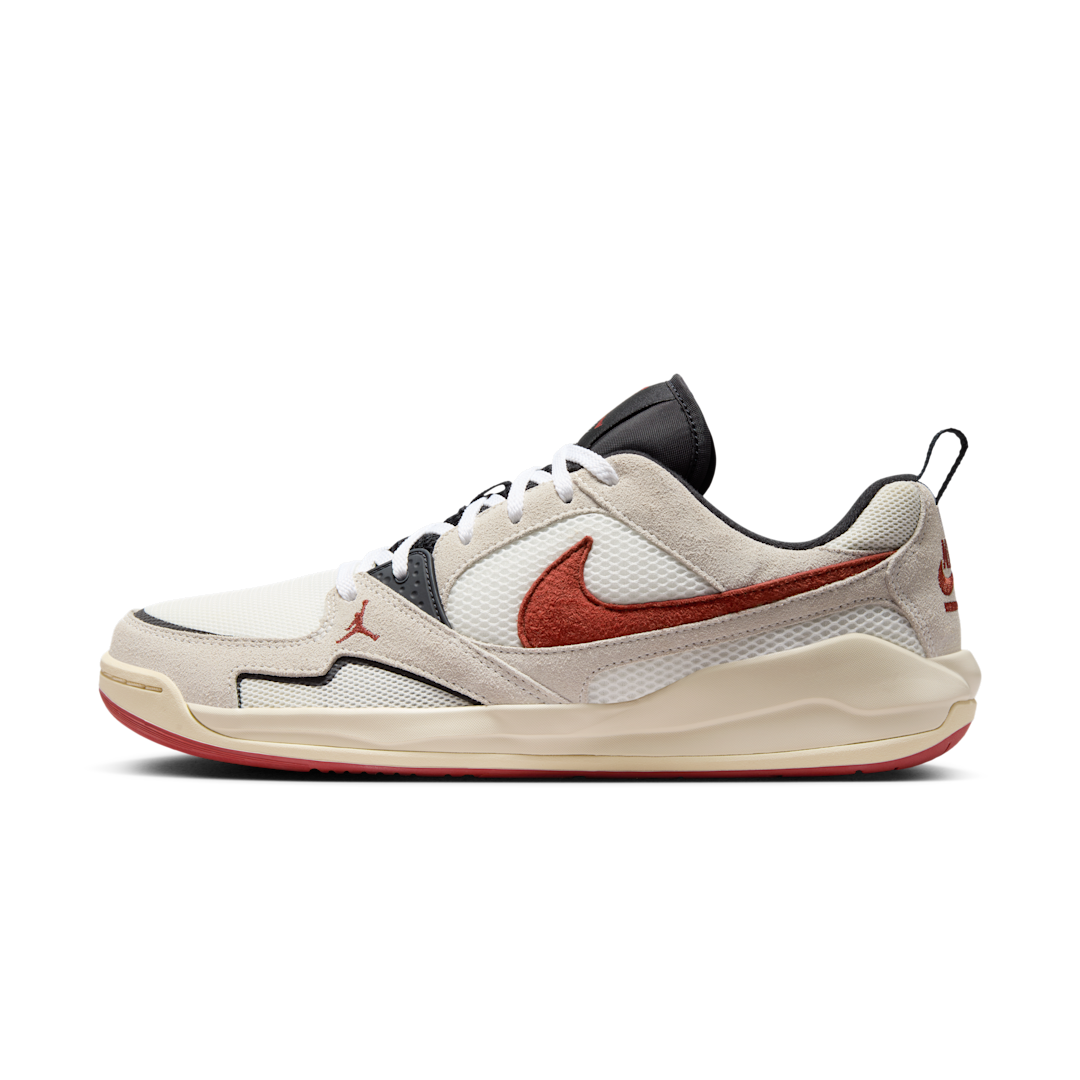 Overkicks - Air Jordan CMFT Era Sail Black Redstone (HJ6777-101) - vista lateral