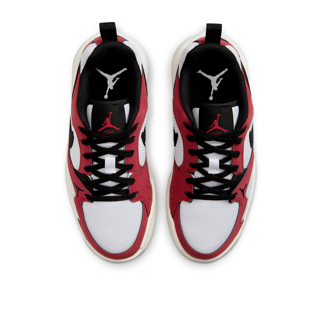 Overkicks - Air Jordan CMFT Era White Varsity Red Sail Black (HQ0506-106) - par completo