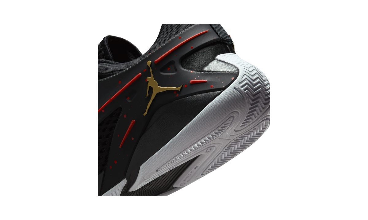 Overkicks - Air Jordan Heir Black Red Metallic Gold (FQ3858-076) - detalle