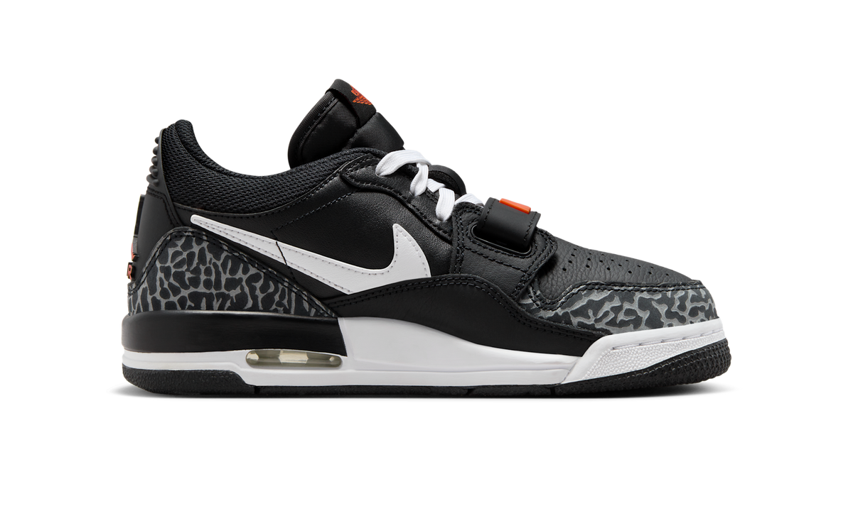 Overkicks - Air Jordan Legacy 312 Low Black White Safety Orange (CD9054-018) - detalle suela