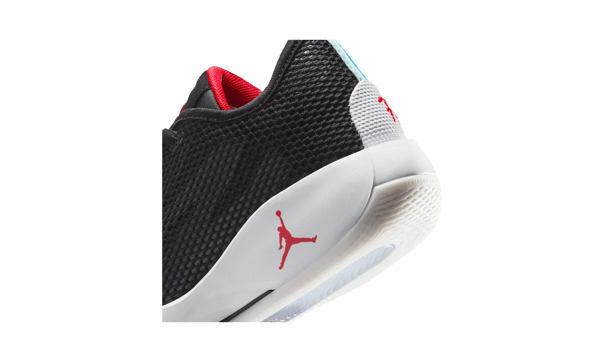 Overkicks - Air Jordan Luka .77 Bred (GS) (IH0573-001) - imagen 8