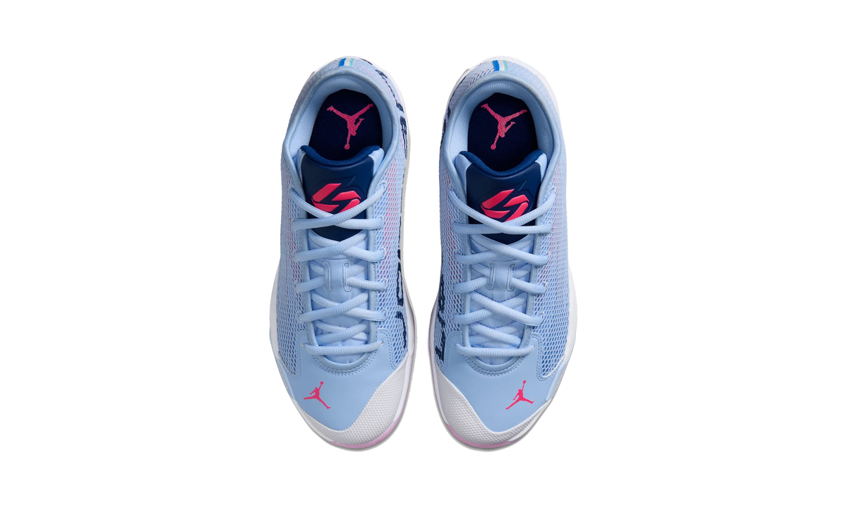 Overkicks - Air Jordan Luka .77 Familia (IF1610-500) - vista superior
