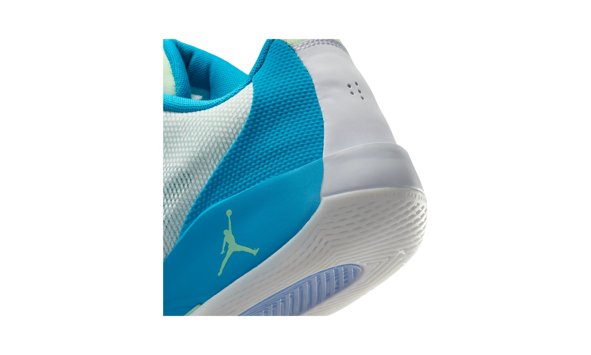 Overkicks - Air Jordan Luka .77 Football Grey (HF0806-002) - detalle