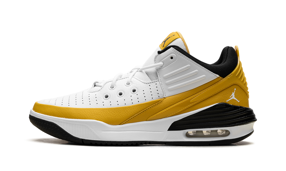 Overkicks - Air Jordan Max Aura 5 White Yellow Ochre (DZ4353-701) - vista lateral
