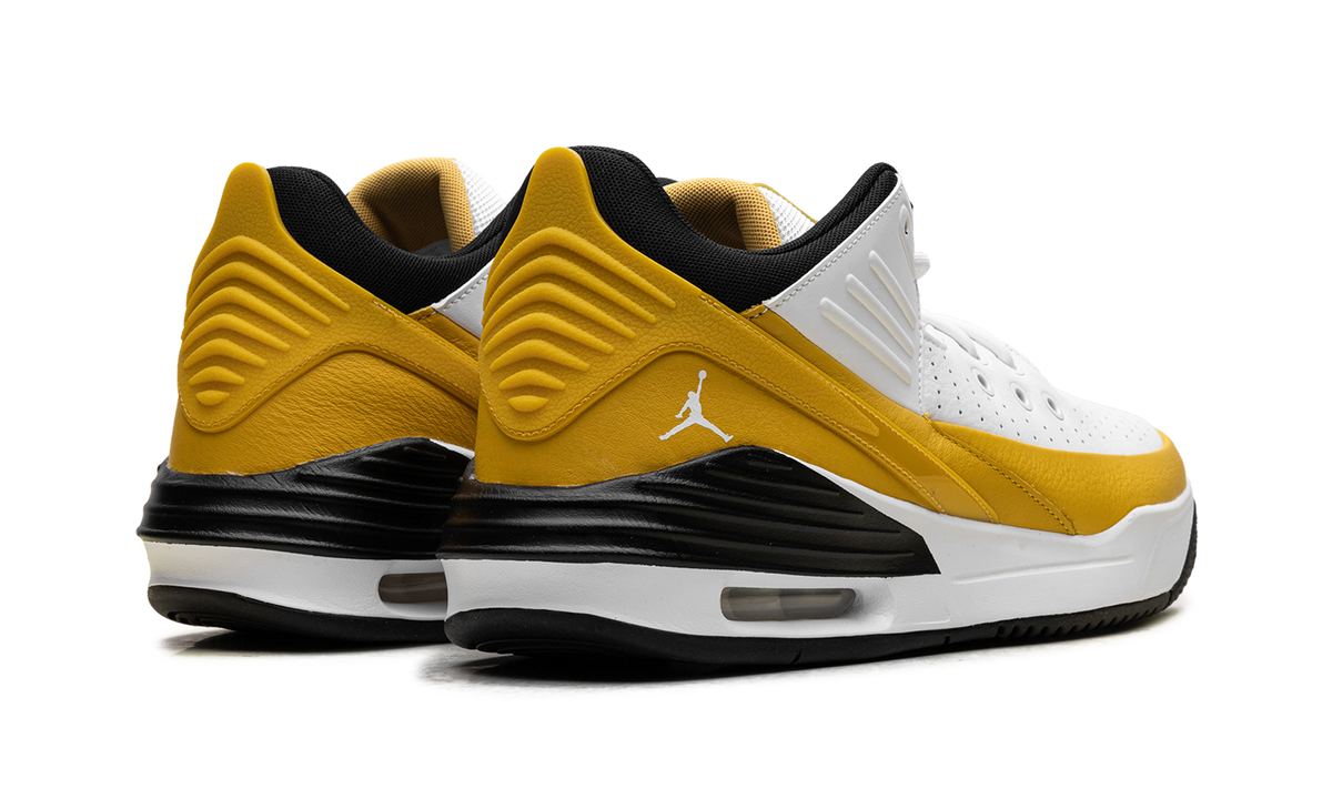 Overkicks - Air Jordan Max Aura 5 White Yellow Ochre (DZ4353-701) - par completo
