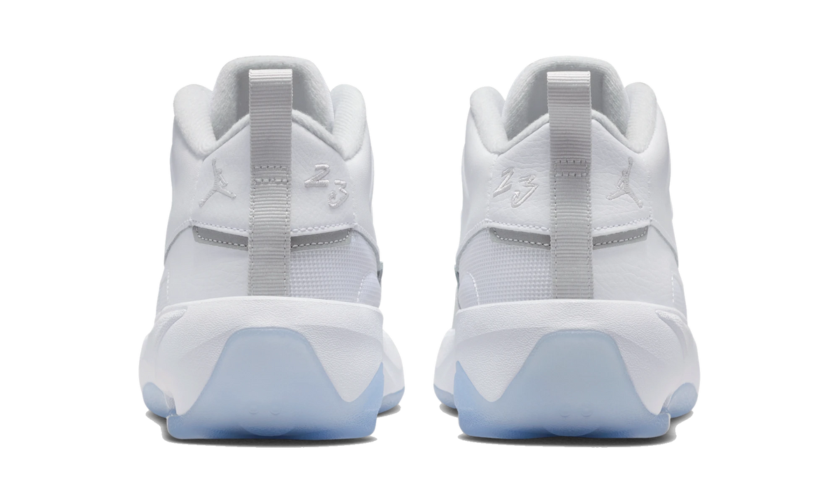 Overkicks - Air Jordan Max Aura 7 White Vast Grey (HQ2089-105) - detalle talón