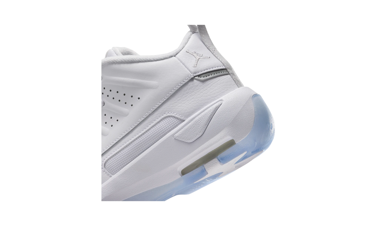 Overkicks - Air Jordan Max Aura 7 White Vast Grey (HQ2089-105) - detalle