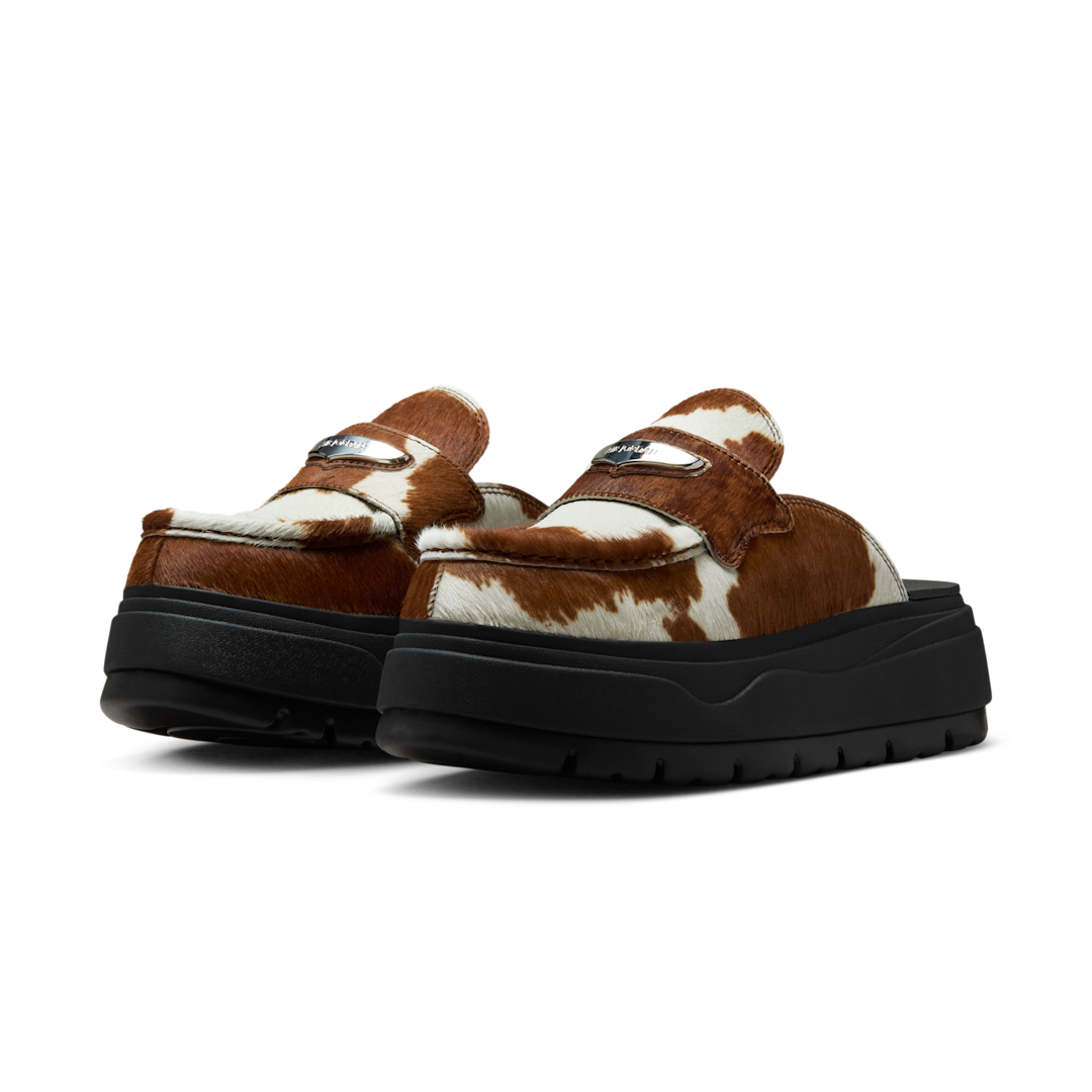 Overkicks - Air Jordan Mule Cow Print (IB1497-001) - vista trasera