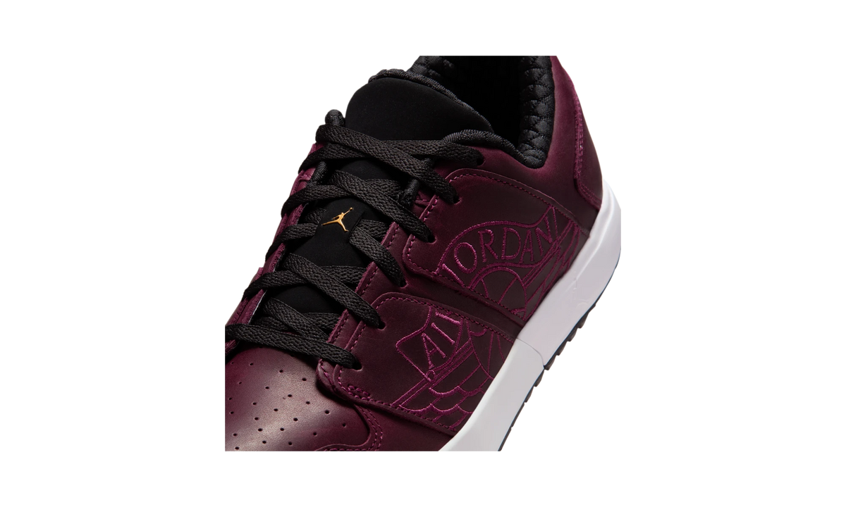 Overkicks - Air Jordan Nu Retro 1 Low Golf Bordeaux (IB1809-100) - detalle lateral interior