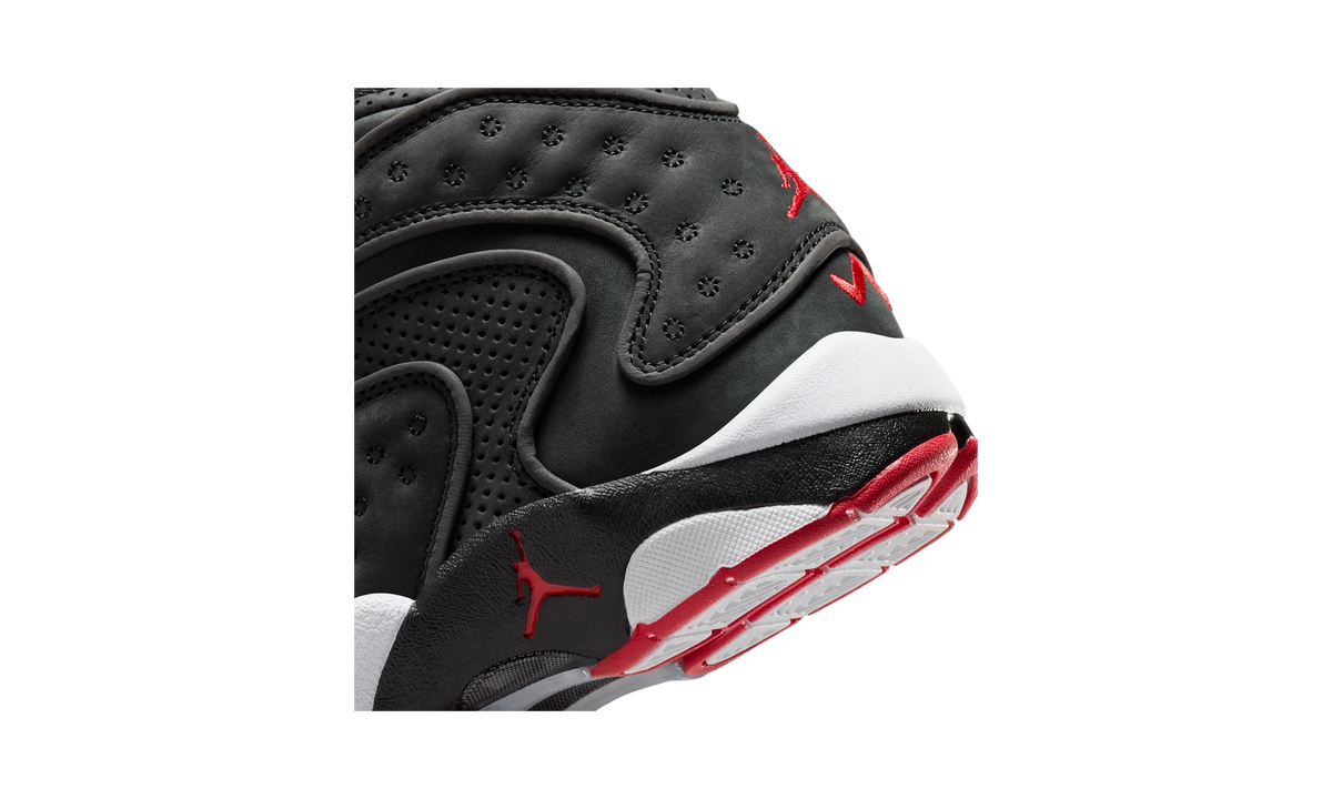 Overkicks - Air Jordan OG Bred (CW0907-002) - detalle