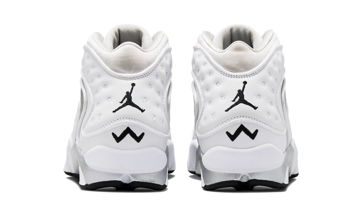 Overkicks - Air Jordan OG White Metallic Silver (2026) (CW0907-102) - detalle talón