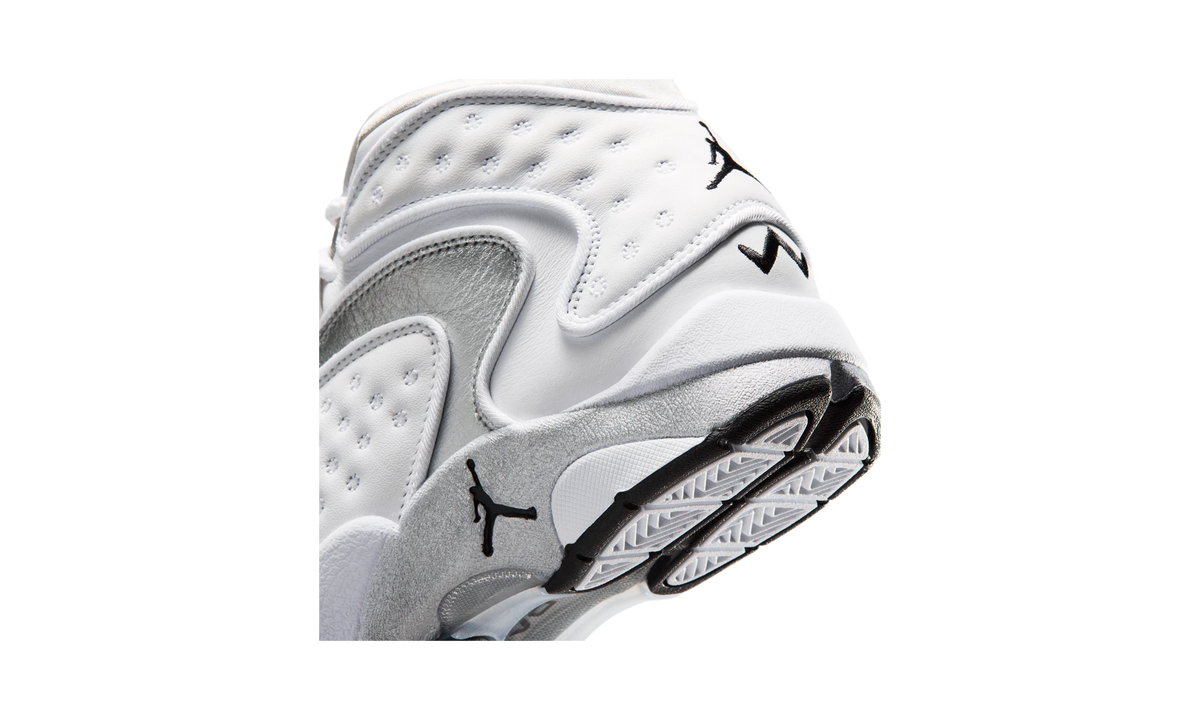 Overkicks - Air Jordan OG White Metallic Silver (2026) (CW0907-102) - detalle
