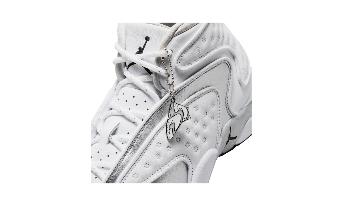 Overkicks - Air Jordan OG White Metallic Silver (2026) (CW0907-102) - detalle