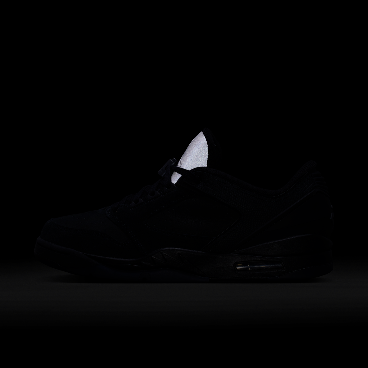 Overkicks - Air Jordan Sixty Plus Low Black Cat (IH2047-002) - detalle