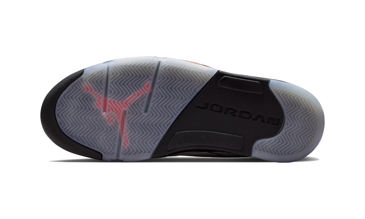 Overkicks - Air Jordan Sixty Plus Low Phantom Palomino (IH2047-005) - par completo