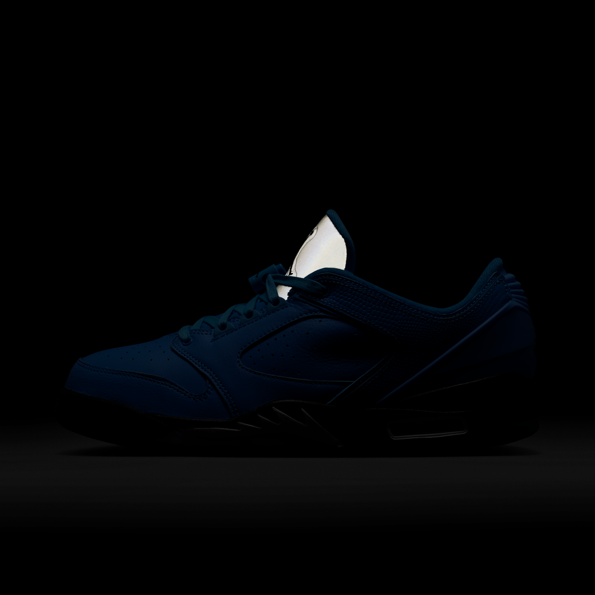 Overkicks - Air Jordan Sixty Plus Low University Blue (IH2047-400) - detalle