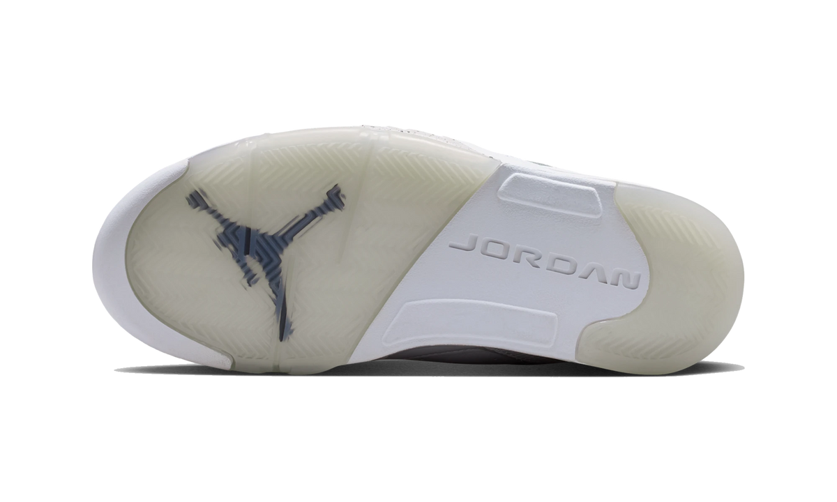 Overkicks - Air Jordan Sixty Plus Low White (IR1847-101) - par completo