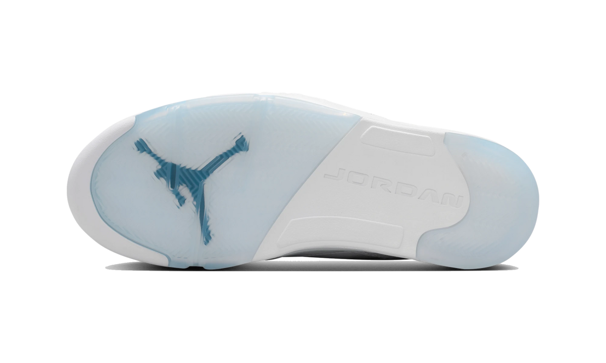 Overkicks - Air Jordan Sixty Plus Low White Pure Platinum (IH2047-101) - par completo