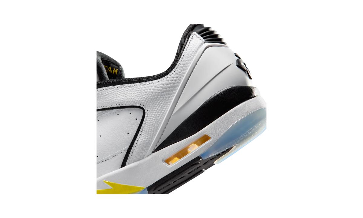 Overkicks - Air Jordan Sixty Plus Low White/Tour Yellow/Black (IH2047-103) - detalle