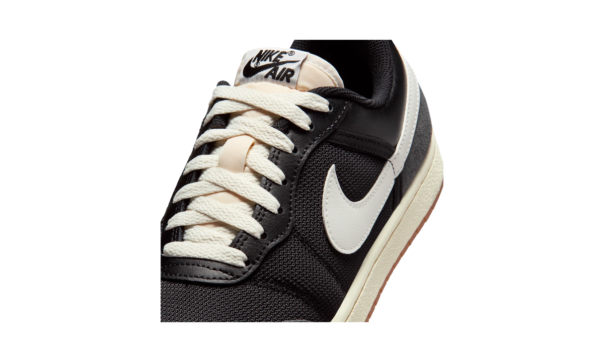 Overkicks - Air Jordan Skyline Low Black Summit White Gum (IQ0704-001) - detalle lateral interior