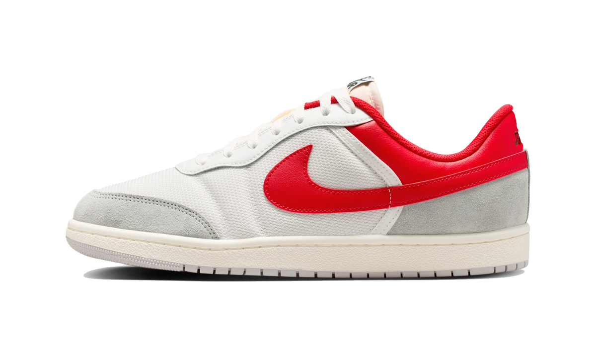 Overkicks - Air Jordan Skyline Low Summit White University Red Smoke Grey (IM2055-102) - vista lateral