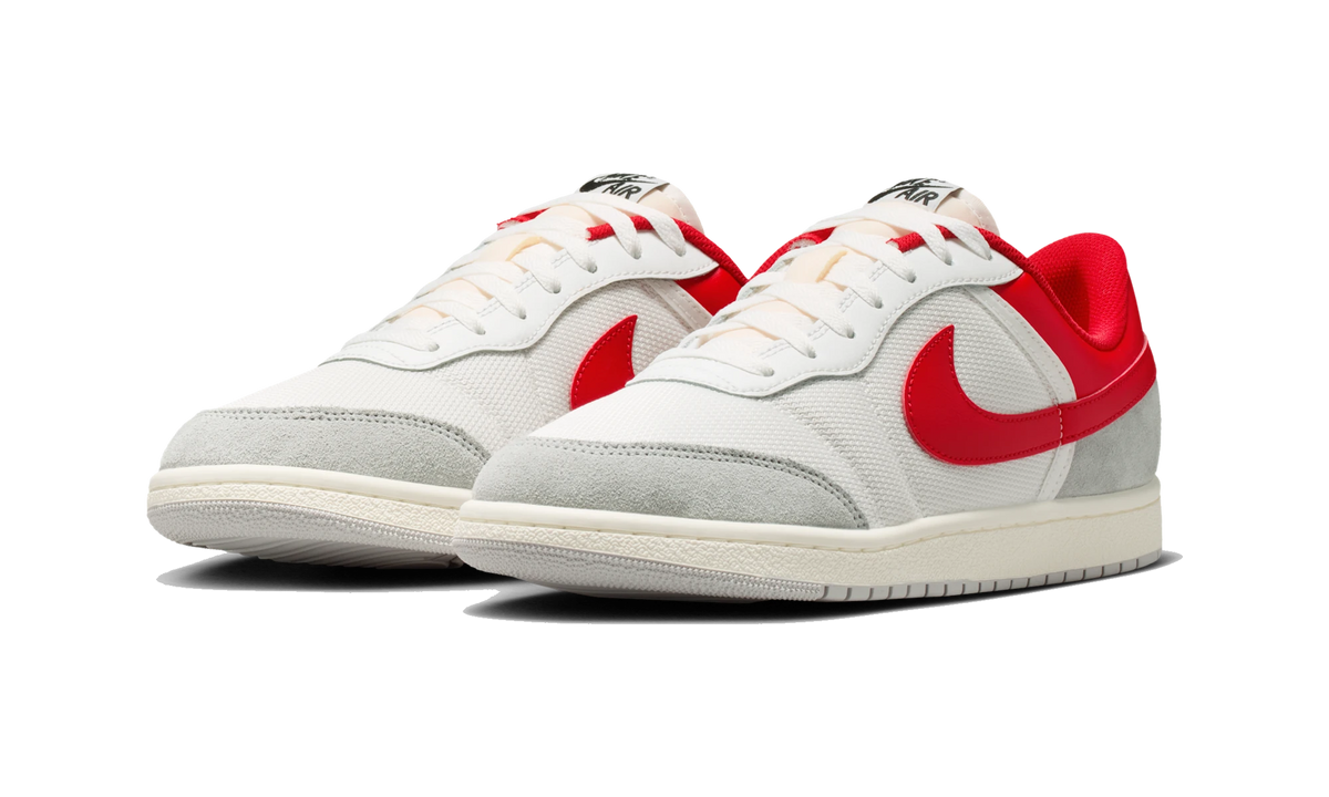 Overkicks - Air Jordan Skyline Low Summit White University Red Smoke Grey (IM2055-102) - vista trasera