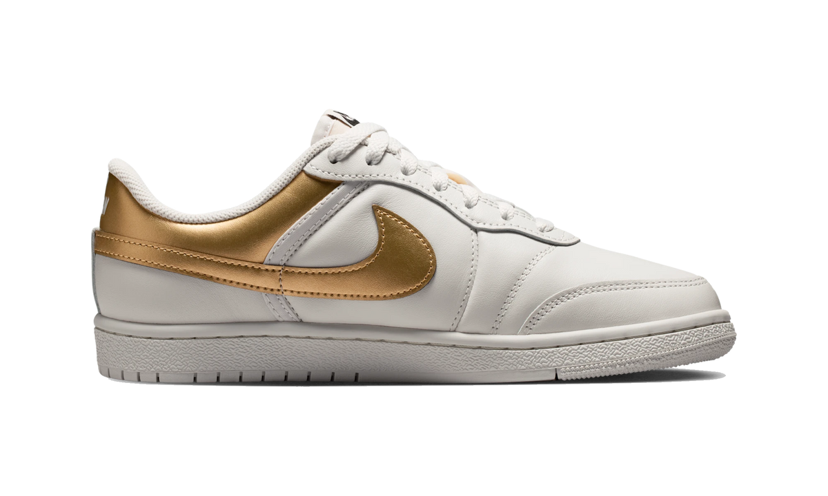 Overkicks - Air Jordan Skyline Low Swan Metallic Gold (IQ6586-100) - detalle suela