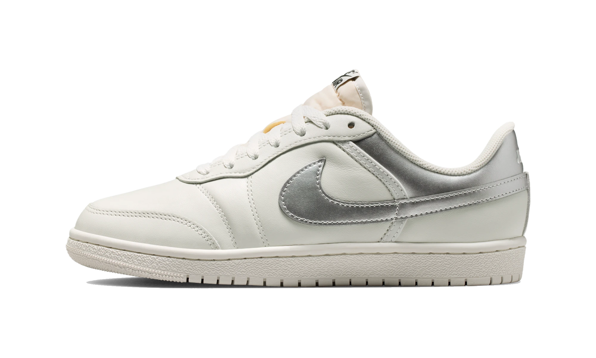 Overkicks - Air Jordan Skyline Low Swan Metallic Silver (IQ6586-101) - vista lateral