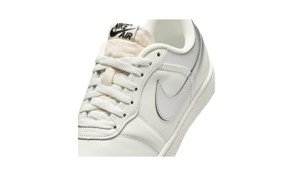 Overkicks - Air Jordan Skyline Low Swan Metallic Silver (IQ6586-101) - detalle lateral interior