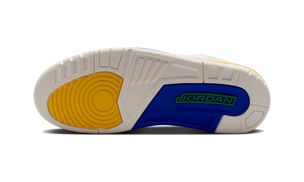 Overkicks - Air Jordan Spizike Low Brazil (FQ1759-112) - par completo