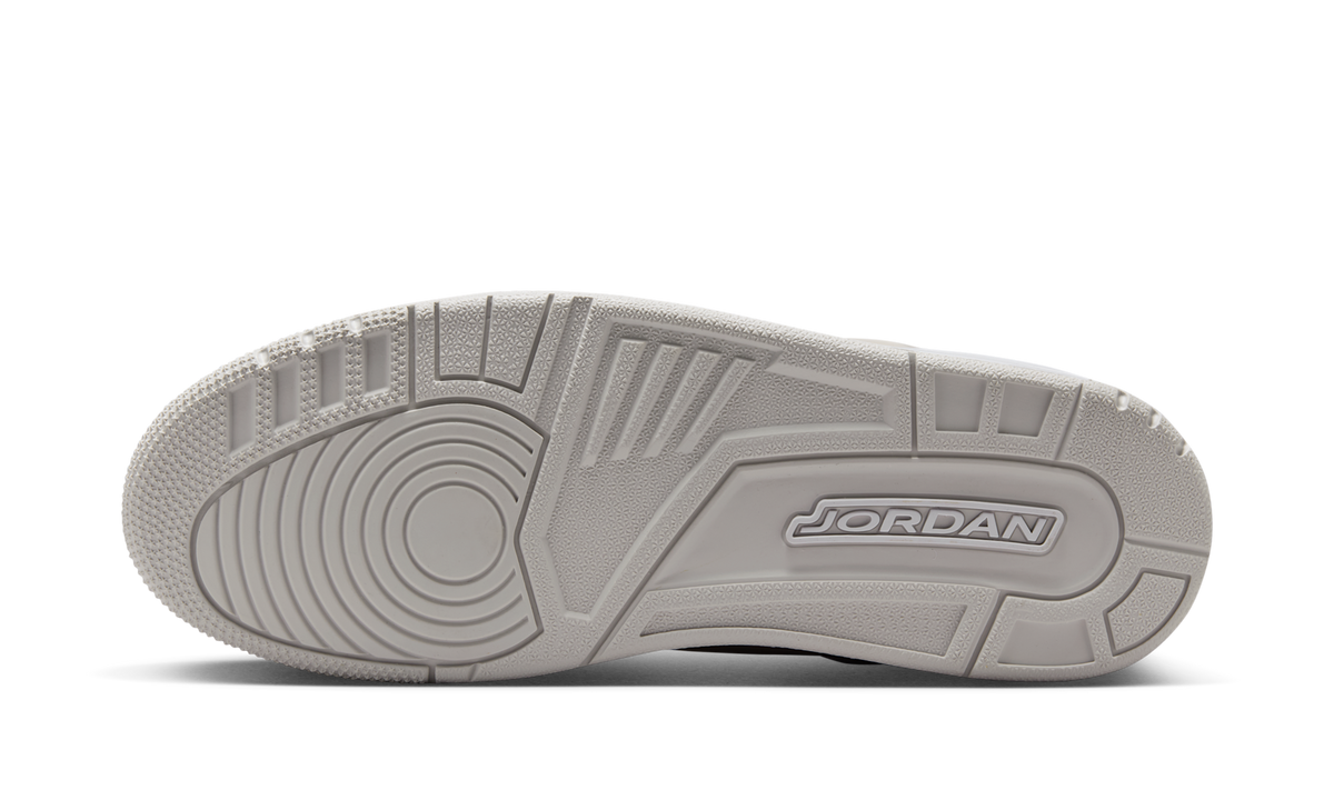Overkicks - Air Jordan Spizike Low Sanddrift White (HV6528-100) - par completo