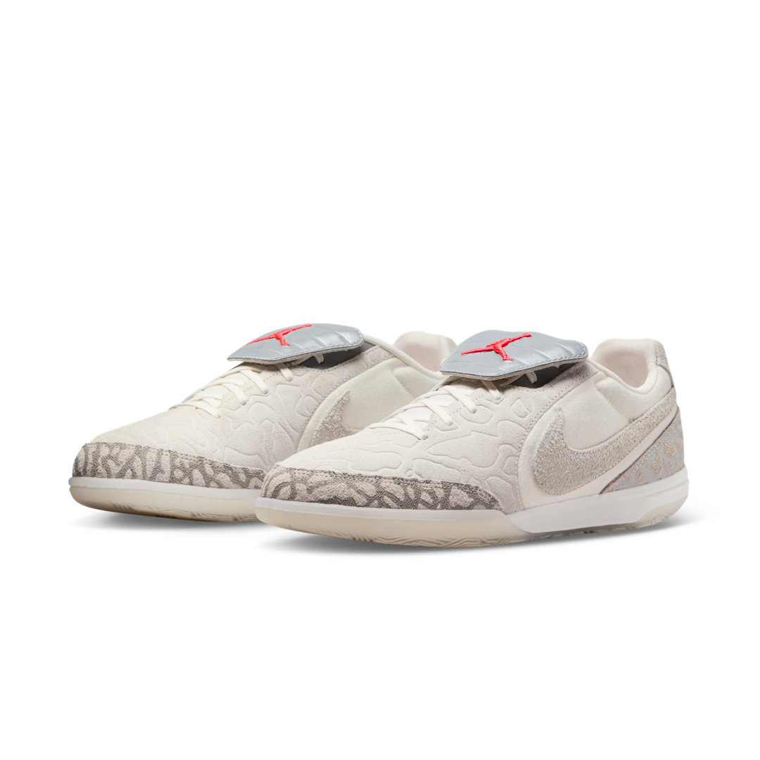 Overkicks - Air Jordan Tiempo Streetgato SE Phantom Sail (II7579-016) - vista trasera