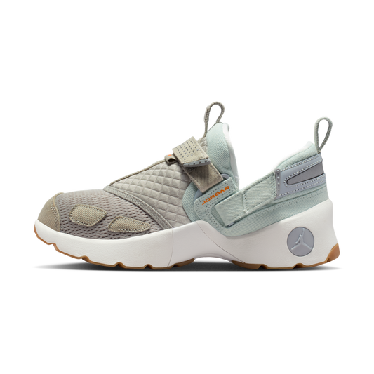 Overkicks - Air Jordan Trunner LX Corduroy White Bright Ceramic Gum (IM6661-981) - vista lateral