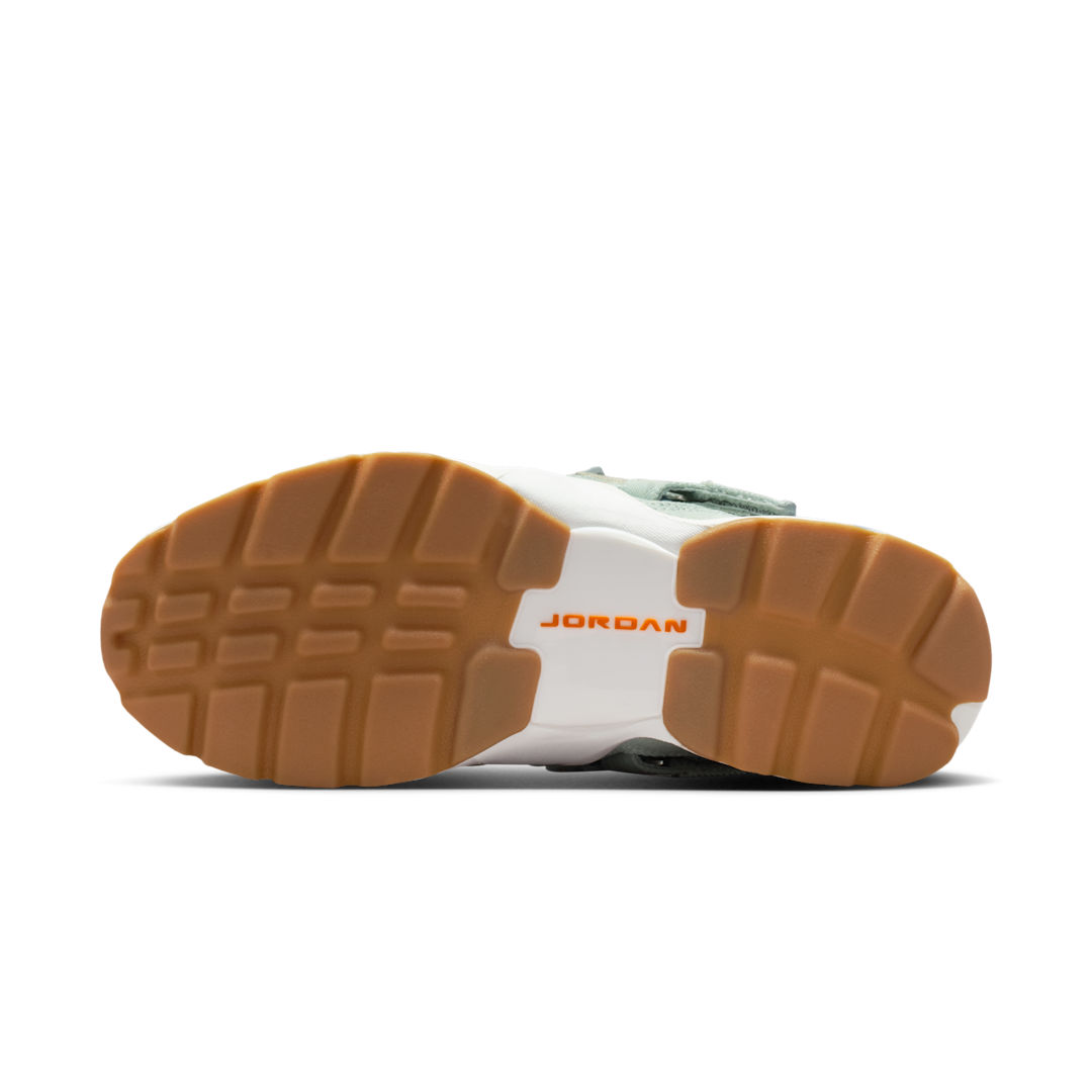 Overkicks - Air Jordan Trunner LX Corduroy White Bright Ceramic Gum (IM6661-981) - detalle suela