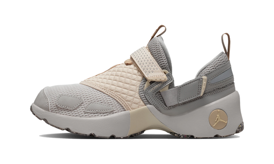 Overkicks - Air Jordan Trunner LX Light Iron Ore Enigma Stone (IQ2719-002) - vista lateral